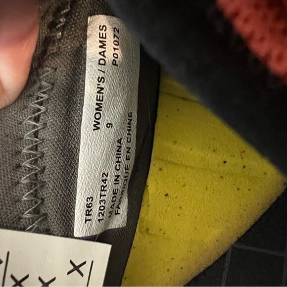 GO LITE WOMENS SNEAKER SIZE 9 WORN ONCE - Picture 6 of 6